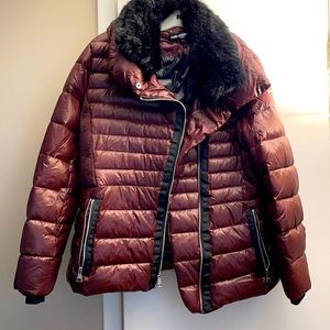 Karl Lagerfeld Paris burgundy coat with black faux fur collar in women size xl